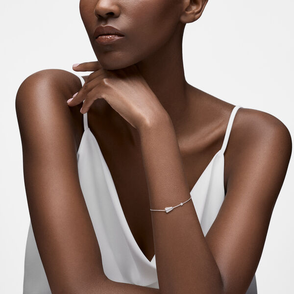 Bracelet &agrave; &eacute;l&eacute;ment unique en or blanc 18 carats et diamants